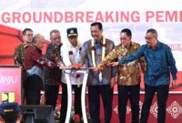 Menko Marves, Luhut Binsar Pandjaitan didampingi Menteri Perhubungan (Menhub) Budi Karya Sumadi meresmikan Bandara Dhoho di Kabupaten Kediri. (Ist).