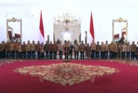 Presiden Prabowo Subianto saat membacakan susunan Menteri Ekonomi, (Ist).