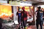Kebakaran Hebat di Pusat Perbelanjaan Konveksi KDS Situbondo, Api Baru Padam Setelah 24 Jam Kebakaran Hebat di Pusat Perbelanjaan Konveksi KDS Situbondo, Api Baru Padam Setelah 24 Jam
