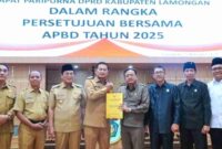 Pemkab dan DPRD Lamongan Setujui Raperda APBD 2025 dalam Rapat Paripurna, (Ist).