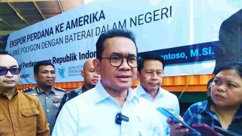 ekspor perdana sepeda elektrik (E-Bike) buatan PT Insera Sena dari Sidoarjo, Jawa Timur, yang dilepas langsung oleh Menteri Perdagangan (Mendag) Budi Santoso, Selasa (3/12/2024).(Ist)
