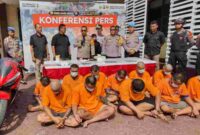 Sebanyak 11 tersangka, termasuk seorang pengedar antar kota, berhasil diamankan dalam operasi yang digelar sebulan terakhir.(Ist)