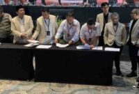 Saksi pasangan nomor urut 3, Tri Rismaharini-Zahrul Azhar Asumta (Gus Hans), menyatakan menolak menandatangani berita acara penetapan hasil rekapitulasi Pilgub Jatim 2024. (Ist)