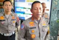 Dirlantas Polda Jatim,kombes Komarudin dalam pers,tekait aksi sawer sopir bus(Ist)