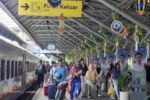Libur Natal dan Tahun Baru: Kepadatan di Stasiun Daop 8 Surabaya, Ribuan Tiket KA Terjual Stasiun Daop 8 Surabaya