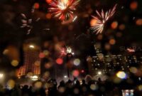 Ilustrasi/Kemeriaan perayaan pesta kembang api sambut tahun baru di Surabaya,(Ist).