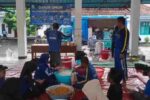 Pasca Banjir Bandang di Situbondo, Pemerintah Dirikan Dapur Umum untuk Bantu Warga Terdampak Dapur umum pasca banjir di Situbondo