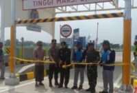 PT Jasa Marga, bersama Forum Koordinasi Pimpinan Daerah (Forkopimda) Kabupaten Probolinggo, meresmikan pengoperasian Tol Probowangi Paket 1 di Gerbang Tol Kraksaan,(Ist).