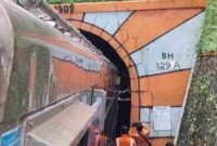 Posisi gerbong kereta api mepet dengan dinding terowongan kecamatan Silo, Jember selasa,07/01/2025,(Ist).