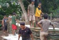 Perbaikan Tanggul Sungai Welang melibatkan warga masyarakat (Ist).