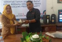 Ketua RPS Khoirul Huda bersama perwakilan dari Diskoominfo Tuban, (Assayid Annazili/Liputansatu.id).