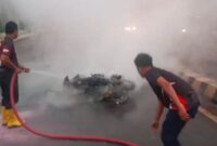 Motor hangus terbakar, (Fia Rahma/Liputansatu.id).