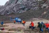 Proses evakuasi pendaki Puncak Carstensz,(Ist).