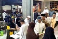 Buka bersama di Majid Al Mubarok Tuban,(Assayid Annazili/Liputansatu.id).
