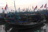 Ratusan kapal nelayan di Tuban belum mendapatkan izin layar,(Assayid Annazili/Liputansatu.id).