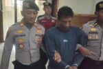 Kepergok Curi Uang di Jok Motor, Pria di Situbondo Babak Belur Dihajar Massa Pelaku pencurian uang dari jok motor diamankan kepolisian