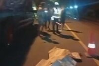 Kecelakaan di jalan Tuban-Widang, satu korban meninggal di lokasi kejadian,(Assayid Annazili/Liputansatu.id).