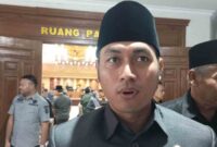 Bupati Tuban, Aditya Halindra mengungkapkan pandangan terkait program siswa nakal masuk barak,(Assayid Annazili/Liputansatu.id).