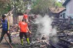Terungkap! Rumah Nenek Terbakar di Situbondo Ternyata Sengaja Dibakar Tim Pemadam Kebakaran Situbondo Berhasil Memadamkan Api