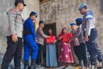 Banjir Rob Terjang Pesisir Situbondo, Warga Terpaksa Mengungsi, Satpolairud Bergerak Salurkan Bantuan Satpolairud Polres Situbondo salurkan bantuan warga terdampak banjir rob