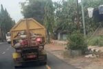DLH Tuban Jadi Sorotan! Truk Sampah Jebol, Sampah Tercecer di Jalanan, Warga Keluhkan Bau Menyengat truk pengangkut sampah milik Dinas Lingkungan Hidup (DLH) Kabupaten Tuban