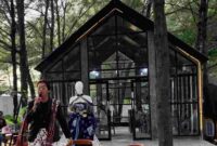 The Coastal Bloom Tuban: Festival Seni, Yoga, dan Fotografi yang Menggugah Ruang Kreatif di Pantai Cemara,(Aji Swasto/Liputansatu.id).