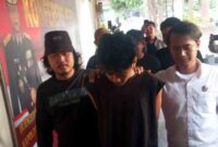 Dua tersangka kasus kekerasan diamankan Satreskrim Polres Tuban, (Assayid Annazili/Liputansatu.id).