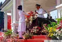 Bupati Situbondo, Yusuf Rio Wahyu memimpin upacara peringatan HUT RI ke-80, (Fia Rahma/Liputansatu.id).