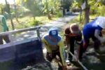 Viral Warga Tuban Bangun Jalan dengan Jimpitan, Publik Soroti Dana Desa Video Viral Warga Tuban Bangun Jalan Rusak