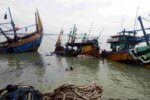 Tiga Kapal Nelayan Karam di TPI Palang Tuban, Nelayan Minta Pemecah Ombak Dibangun Tiga Kapal Nelayan di TPI Palang Karam Diterjang Gelombang