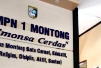 SMPN 1 Montong, Tuban, yang kini tengah disorot publik usai mencuat polemik dugaan pungli terkait pembelian wajib seragam sekolah, (Assayid Annazili/Liputansatu.id).