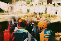 Tim gabungan berhasil mengevakuasi delapan Santri dari reruntuhan, diperkirakan masih ada Santri yang terjebak di bawah reruntuhan, (Roni Hidayat/Liputansatu.id).