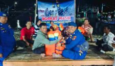 Satpolairud Situbondo gelar Ngobar Masir, edukasi keselamatan di laut serta bagikan life jacket, (Fia Rahma/Liputansatu.id).