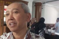 Sekretaris Daerah (Sekda) Tuban, Budi Wiyana, menegaskan bahwa kebijakan relokasi PKL bersifat tetap, (Assayid Annazili/Liputansatu.id).