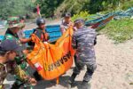 Dua Wisatawan Surabaya Ditemukan Tewas Terseret Ombak di Pantai Modangan Malang Evakuasi jenazah korban terseret ombak di Pantai Modangan Malang