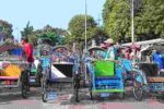 Becak dan Shuttle Jadi Transportasi Resmi Peziarah Makam Sunan Bonang Becak dan Shuttle Jadi Transportasi Resmi Peziarah Makam Sunan Bonang
