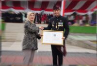 Penyerahan IG Batik Gedok oleh Dirjen Industri Kecil Menengah dan Aneka (IKMA) Kemenperin Reni Yanita kepada Bupati Tuban Lindra, (Assayid Annazili/Liputansatu.id).