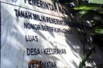 Pembangunan Sekolah Rakyat di Mondokan, Petani Penggarap Terancam Kehilangan Mata pencaharian Papan informasi aset Pemerintah Kabupaten Tuban yang terpasang di lahan eks-bengkok Kelurahan Mondokan, lokasi rencana pembangunan Sekolah Rakyat
