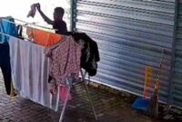 Aksi tak lazim seorang pria curi celana dalam di Merakurak Tuban terekam CCTV warga, (sc/Assayid Annazili/Liputansatu.id)