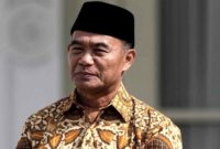 Prof. Muhadjir Effendy, akademisi nasional dan mantan Menteri Pendidikan dan Kebudayaan RI, saat menyampaikan pandangannya terkait kondisi pendidikan daerah, (Assayid Annazili/Liputansatu.id).