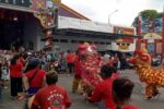 Atraksi Barongsai Meriahkan Imlek 2026 di Klenteng Kwan Sing Bio Tuban Atraksi Barongsai Meriahkan Perayaan Imlek di Klenteng Kwan Sing Bio