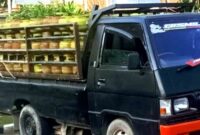 Petugas mengamankan mobil pickup bermuatan ratusan tabung LPG 3 kg di wilayah Widang, Tuban, terkait dugaan pelanggaran distribusi gas subsidi, (Aji Swasto/Liputansatu.id).