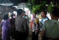 Kepolisian bersama warga melakukan pencarian intensif terhadap Zainal Abidin, balikan di Panarukan yang dilaporkan hilang saat bermain di halaman rumah, (Fia Rahma/Liputansatu.id).