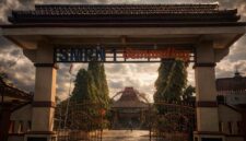 Dugaan pungli study tour di SMP Tuban memicu tanda tanya, iuran hingga Rp1,2 juta dinilai memberatkan orang tua, (Aji Swasto/Liputansatu.id).