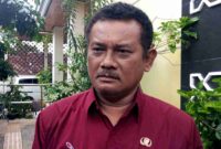 Kepala Dinsos P3A PMD Tuban, Sugeng Purnomo, memberikan keterangan terkait penanganan kasus perundungan anak di lingkungan sekolah, (Assayid Annazili/Liputansatu.id).