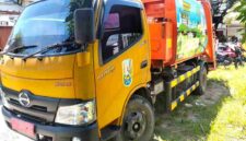 truk sampah bernopol S-8081-EP milik Pemkab Tuban yang dikemudikan Heru Priwahyudi (33) saat diamankan petugas Polsek Jatirogo, (Ist).