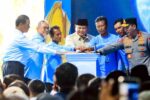 Prabowo Puji Peran Polri dalam Ketahanan Pangan Saat Panen Raya Jagung di Tuban Presiden Prabowo dan Kapolri menghadiri panen raya jagung nasional di Tuban