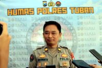 Kasi Humas Polres Tuban, IPTU Siswanto, memberikan keterangan terkait pengaduan yang dilayangkan ke Si Propam Polres Tuban. Pihaknya menyebut laporan tersebut telah diterima dan akan ditindaklanjuti melalui proses klarifikasi serta koordinasi dengan pengawas penyidikan, (Assayid Annazili/Liputansatu.id).
