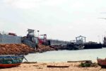 Jaring Tersangkut Tiang Pancang Proyek Terminal LPG Tuban, Nelayan Gadon Minta Kompensasi Proyek Terminal LPG Tuban Disorot, Jaring Nelayan Diduga Tersangkut Tiang Pancang Pembangunan
