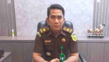 Kepala Seksi Intelijen, Stephen Dian Palma, menyebut pemeriksaan dilakukan atas dugaan tindakan indisipliner. Sementara itu, Kejati Jawa Timur tetap menepis isu dugaan permintaan uang dalam penanganan perkara, (Assayid/Liputansatu.id).